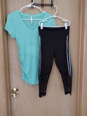 Bozzolo T-shirt & Capri Leggings Size Medium/Small
